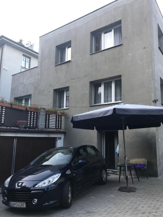 Penzion Vilo Bratislava Exteriör bild