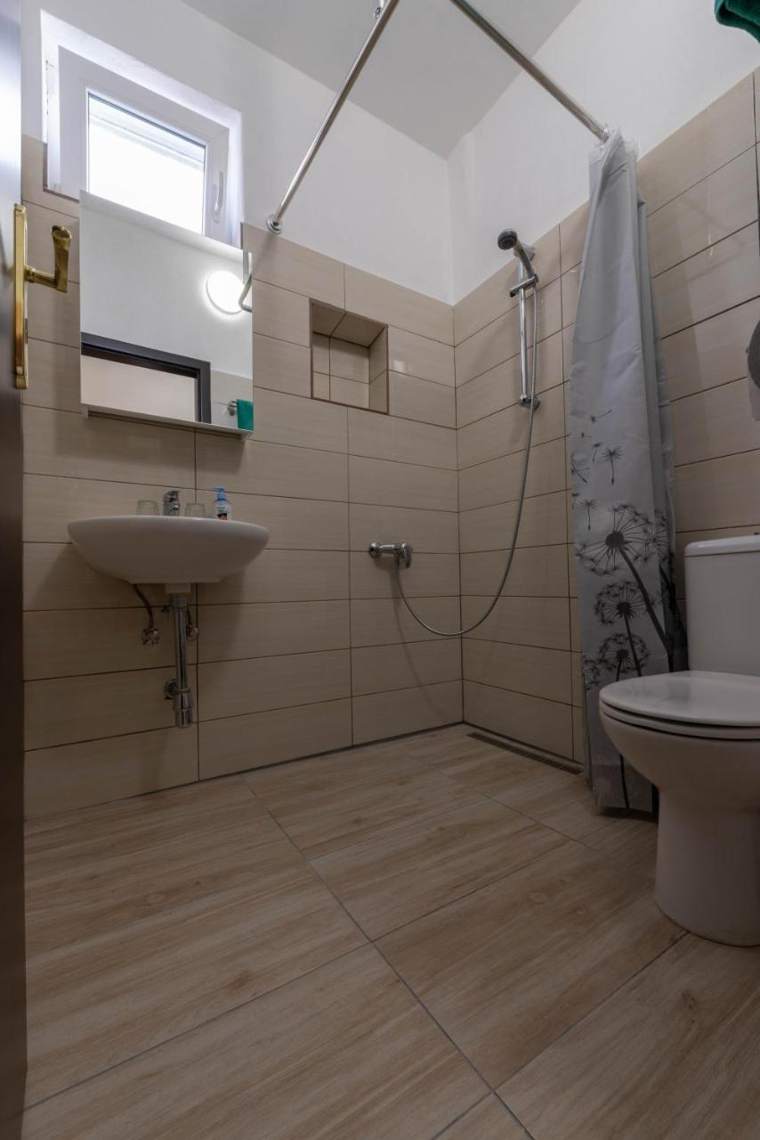 Penzion Vilo Bratislava Exteriör bild